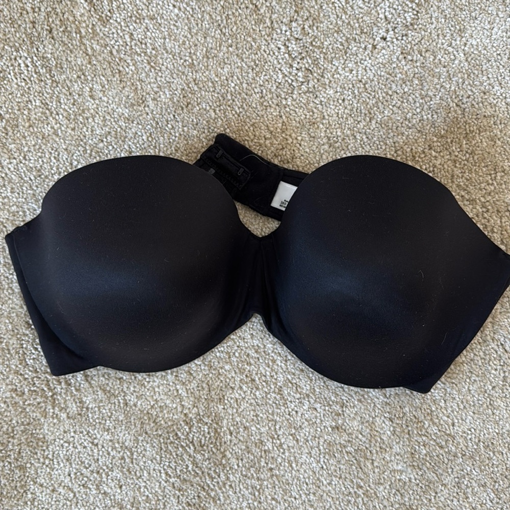 Maidenform black push-up strapless bra